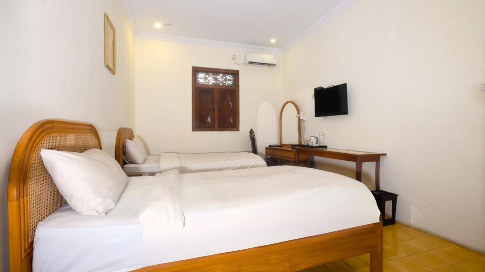 The Mangkoro Hotel By Sinergi Yogyakarta Bagian luar foto