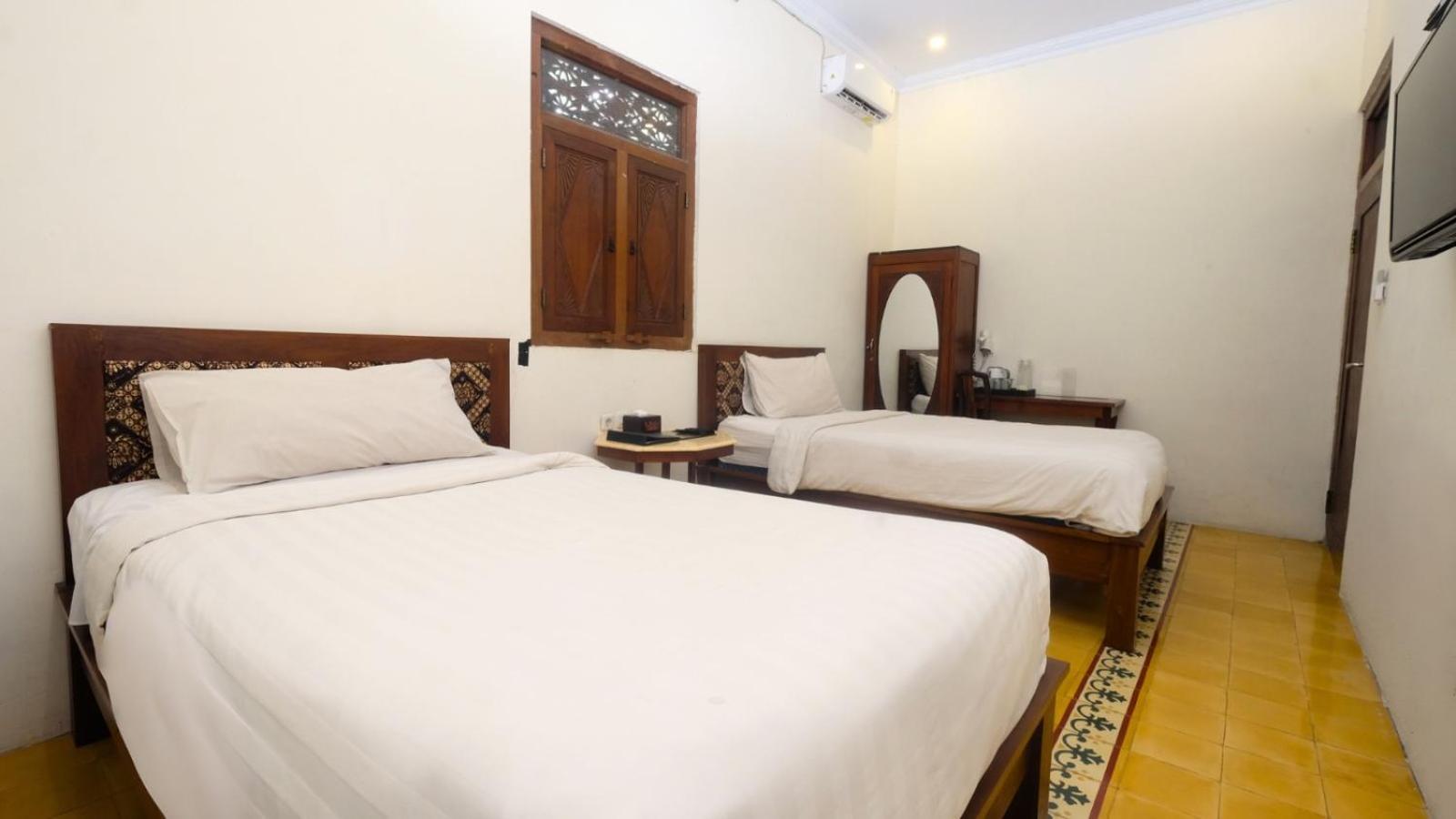 The Mangkoro Hotel By Sinergi Yogyakarta Bagian luar foto